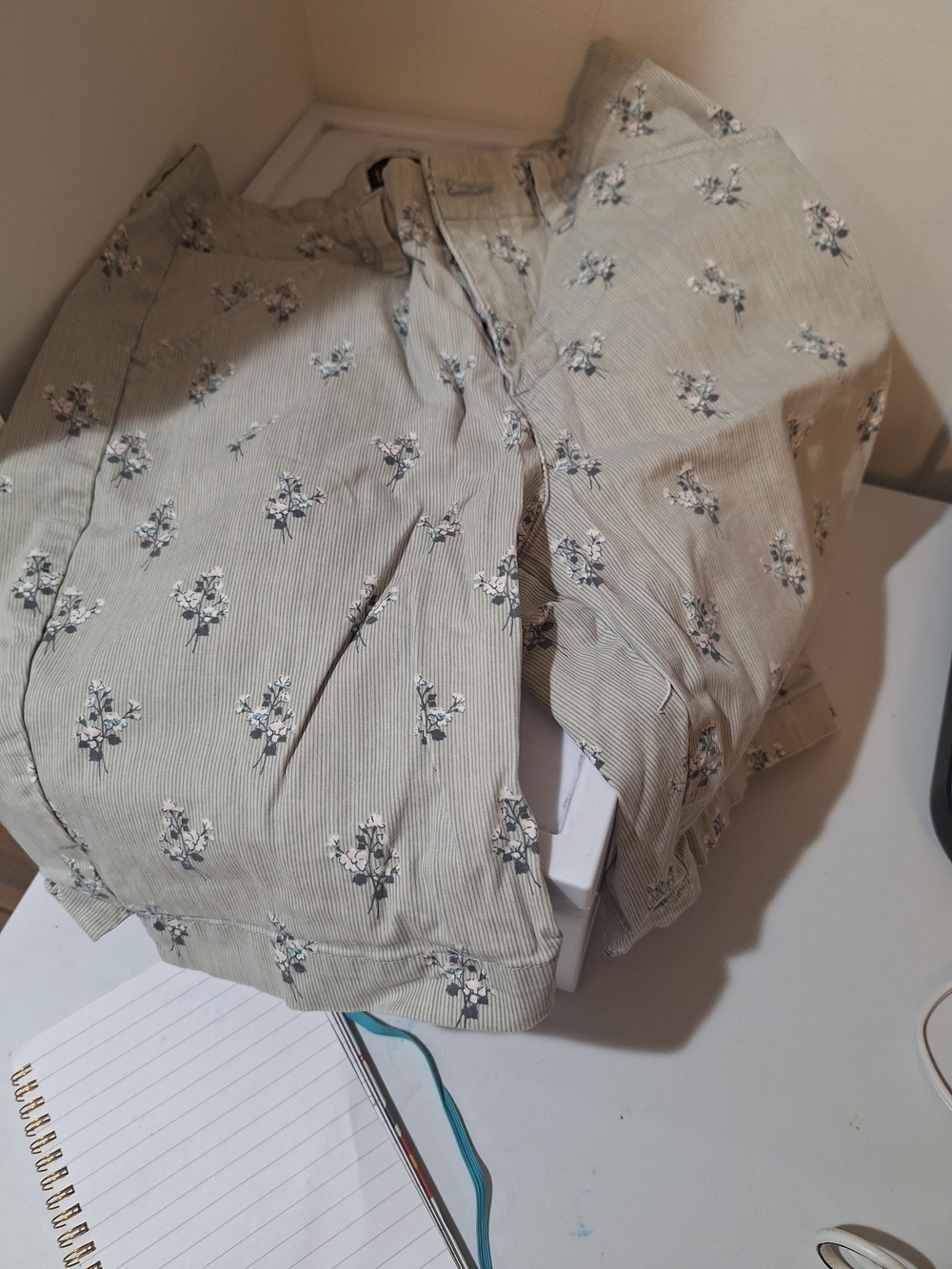 Women’s Floral Print Casual Shorts in Light Sage